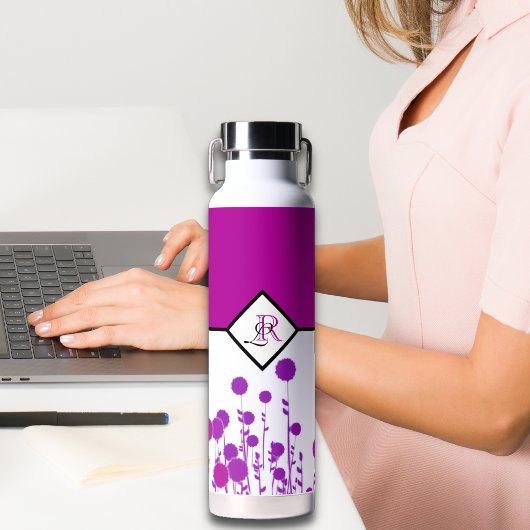 Elegance Blooms: gepersonaliseerd monogram Waterfles