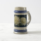 Elegance White Chrysanthemum Groomsmen Favor Bierpul (Voorkant rechts)