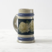 Elegance White Chrysanthemum Groomsmen Favor Bierpul (Voorkant links)