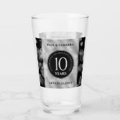 Elegant 10th Tin Wedding Jubileum Celebration Glas (Achterkant)
