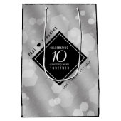 Elegant 10th Tin Wedding Jubileum Celebration Medium Cadeauzakje (Achterkant)