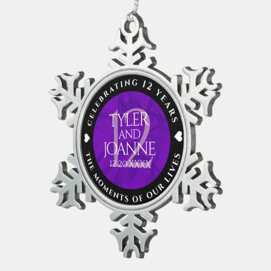 Elegant 12e Jubileum-feestdag zijderoute Tin Sneeuwvlok Ornament (Rechts)