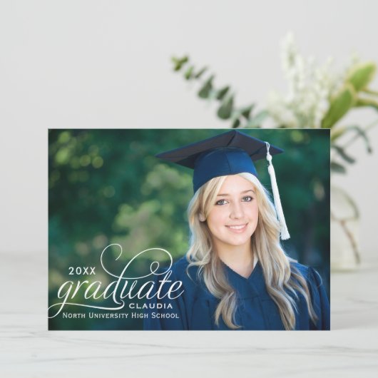 Elegant 2025 Afstuderen in Script Photo Afstuderen Kaart (Staand voorkant)