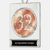 Elegant 32e Bronze Wedding Jubileum Verzilverd Banner Ornament (Links)