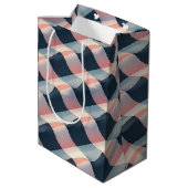 Elegant 3D-golfpatroon in turkoois, roze en crème Medium Cadeauzakje (Achterkant Gekanteld)