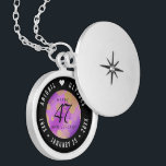 Elegant 47th Amethyst Wedding Jubileum Locket Ketting<br><div class="desc">Vier de 47e trouwdag met deze elegante medaille! Elegante zwart-witte letters met goudgestoven zeshoekige confetti op een amethist paarse achtergrond voegen een memorabele touch toe voor deze speciale gelegenheid en buitengewone mijlpaal. Pas aan met de namen van het gelukkige paar en voeg datums toe voor hun amethist-jubileum. Ontwerp © W.H....</div>