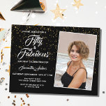 Elegant 50 en Fabulous Black Gold Glitter Photo Uitnodiging Briefkaart<br><div class="desc">Nodig familie en vrienden uit voor een 50ste verjaardagsfeestje met deze elegante en stijlvolle uitnodiging. Het beschikt over gouden glitter op een zwarte achtergrond en stijlvolle typografie. U kunt de foto eenvoudig vervangen door een van uw eigen foto's en de details aanpassen.</div>