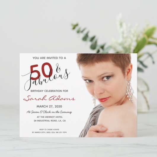 Elegant 50e Fabulous Birthday Foto Red Script Kaart (Staand voorkant)