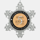 Elegant 5th Wood Wedding Anniversary Celebration Tin Sneeuwvlok Ornament (Voorkant)