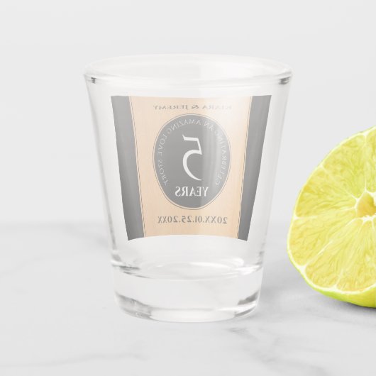 Elegant 5th Wood Wedding Jubileum Celebration Shot Glas (Achterkant)