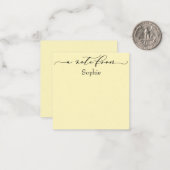 Elegant "A Note from" in Simple Light Yellow Notitiekaartje (Voorkant / Achterkant in situ)