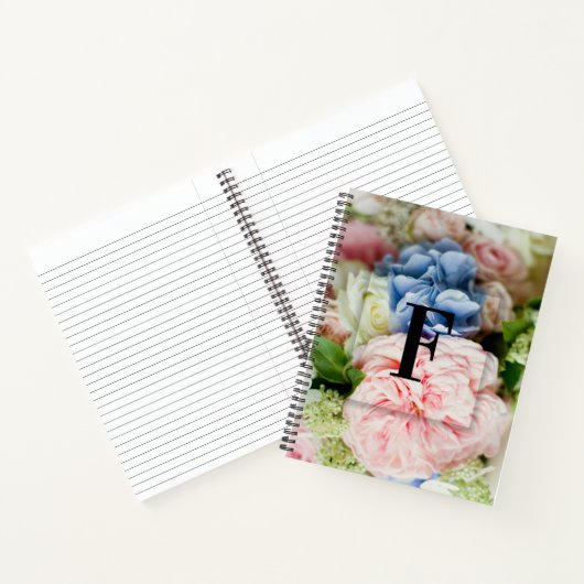 Elegant Aangepast Initiaal Letter F Rozen Monogram Notitieboek (Binnen)