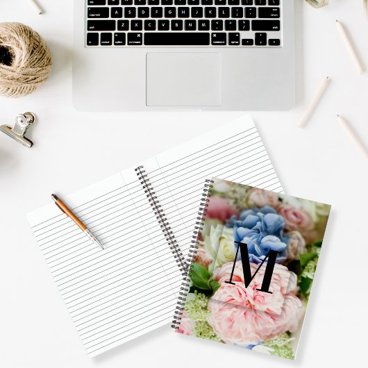 Elegant Aangepast Initiaal Letter M Rozen Monogram Notitieboek