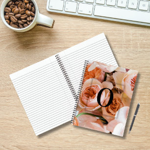 Elegant Aangepast Initiaal Letter O Rozen Monogram Notitieboek