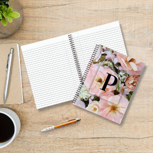Elegant Aangepast Initiaal Letter P Rozen Monogram Notitieboek