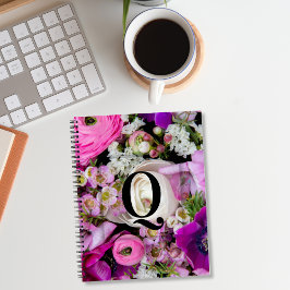 Elegant Aangepast Initiaal Letter Q Rozen Monogram Notitieboek