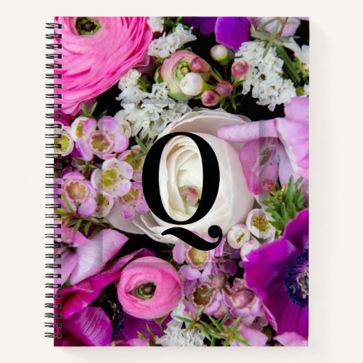 Elegant Aangepast Initiaal Letter Q Rozen Monogram Notitieboek (Voorkant)