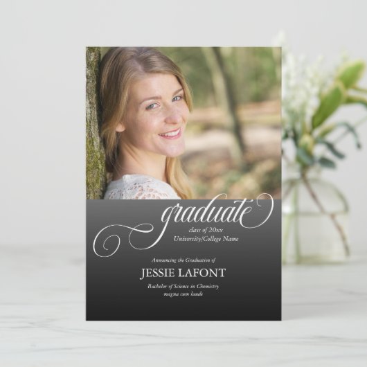 Elegant aangepaste foto kalligrafie Afstuderen Aankondiging (Staand voorkant)