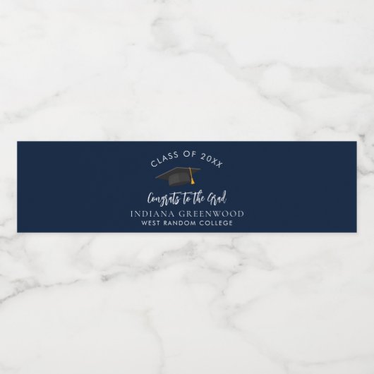 Elegant Afstuderen 2025 Script Navy Blue Waterfles Etiket (Enkel label)