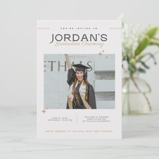 Elegant Afstuderen Ceremony Invitation Kaart (Staand voorkant)