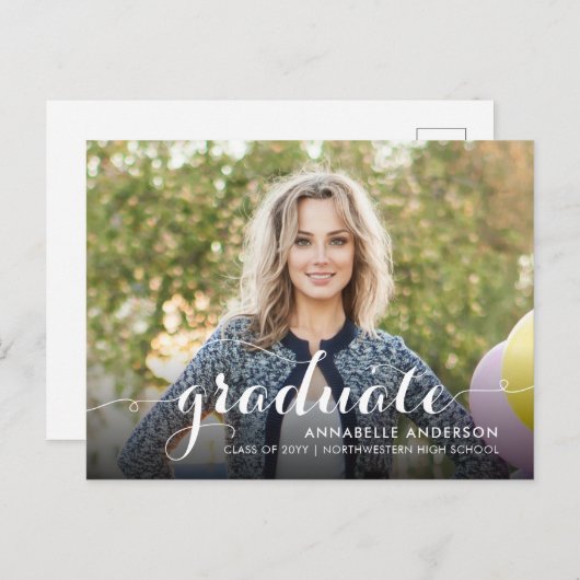 Elegant Afstuderen Girly Script Photo Afstuderen Aankondigingskaart (Voorkant / Achterkant)