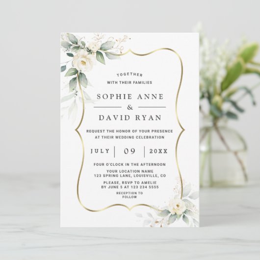 Elegant Airy Greenery White Flowers Gold Wedding Kaart (Staand voorkant)