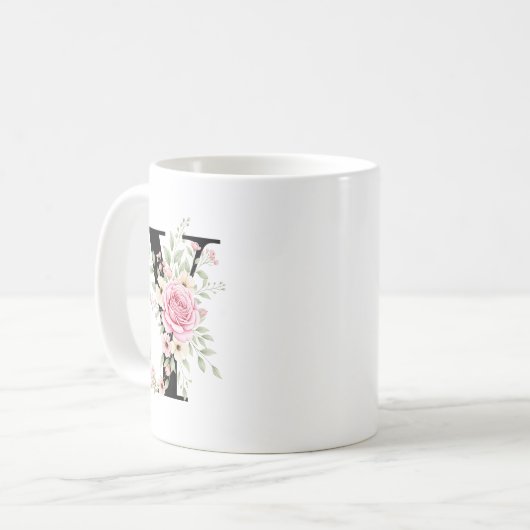 Elegant Alphabet Coffee Cup with Pink Rose Design Koffiemok (Voorkant links)