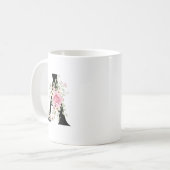 Elegant Alphabet Coffee Cup with Pink Rose Design Koffiemok (Voorkant links)