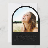 Elegant Arch Foto Zwart Afstuderen Aankondiging (Achterkant)