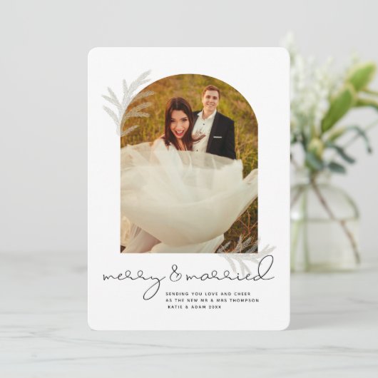 Elegant Arch | Merry en gehuwde moderne saus Feestdagenkaart (Staand voorkant)