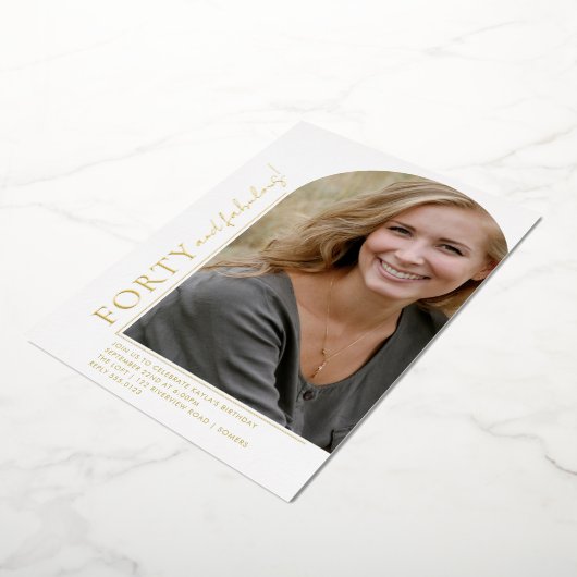 Elegant Arch Shape 40 en Flirty Photo Gold Folie Uitnodiging (Gedraaid)