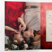 Elegant Artisan Red w/Gold Brush Streke Foto Drieluik Kaart (Binnenzijde eerst)