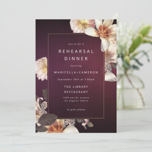 Elegant Autumn Floral Cream Plum Rehearsal Dinner Kaart (Staand voorkant)