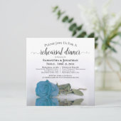 Elegant Azure Blue Roos Wedding Rehearsal Dinner Kaart (Staand voorkant)