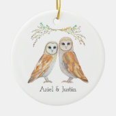 Elegant Barn Owl Couple Custom Name kerstcadeau Keramisch Ornament (Voorkant)