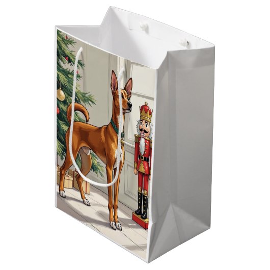 Elegant Basenji Dog Nutcracker Modern Christmas Medium Cadeauzakje (Voorkant Gekanteld)