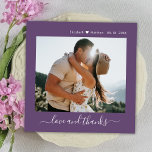 Elegant Bedankt Script Mauve 2 foto bruiloft<br><div class="desc">Elegante moderne minimalistische hand geletterd 2 foto bruiloft dank u kaart in Paarse Mauve kleur. Stijlvolle bruiloft dank u kaart sjabloon met een foto op de voorkant en een foto op de achterkant. Met de tekst "Liefde en bedankt" in een wervelende hand geletterde kalligrafie of typografie script lettertype in witte...</div>