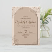 Elegant Beige Floral Wedding Invitation Kaart (Staand voorkant)