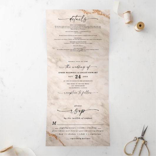 Elegant Beige Marmer met Gold Foil Wedding Drieluik Uitnodiging (Binnen)