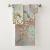 Elegant Beige Marmer | Mint Sage Green Roos Gold Bad Handdoek (Insitu)