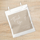 Elegant beige script Dank u Baby shower Bedankzakje