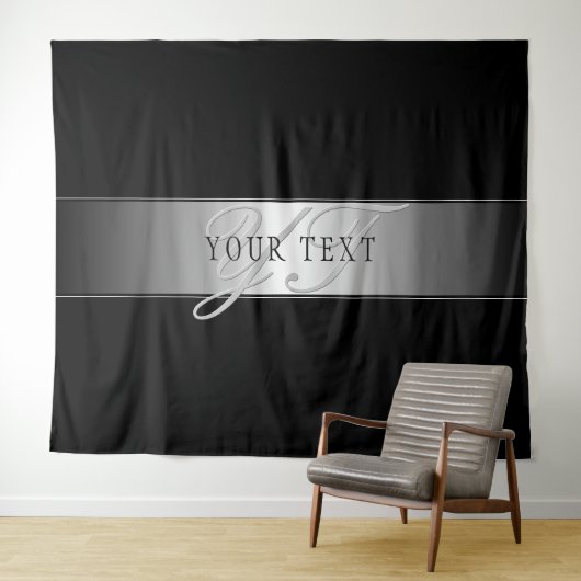 Elegant bewerkbaar monogram scriptschrift | Zwart Wandkleed (In Situ (horizontaal))