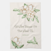 Elegant Bijbel Verse Botanische Magnolia Script Theedoek (Verticaal)