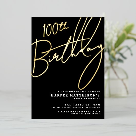 Elegant Black 100th Birthday Gold Folie Uitnodiging (Staand Voorkant)