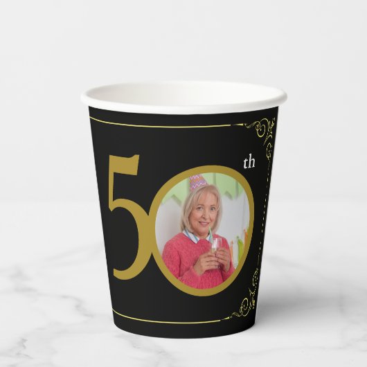 Elegant Black and Gold 50th Birthday Invitation Papieren Bekers (Achterkant)