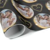 Elegant Black and Gold Couple Photo Initials Cadeaupapier (Rol Hoek)