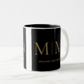 Elegant Black and Gold Masculine Monogram Name Tw Tweekleurige Koffiemok (Voorkant rechts)
