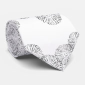 Elegant Black and White Boho Chic Daisy Pattern  Stropdas (Opgerold)