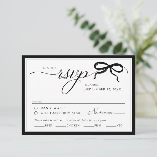 Elegant Black and White Bow Simple Classic Wedding RSVP Kaartje (Staand voorkant)