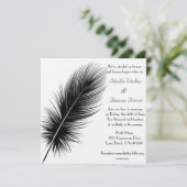 Elegant Black and White Feather Wedding Invitation Kaart (Staand voorkant)